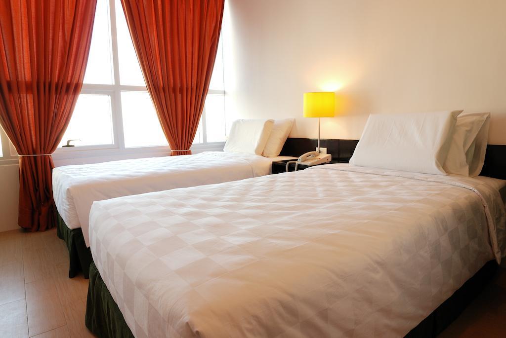 Go Hotels Plus Mandaluyong Pokoj fotografie