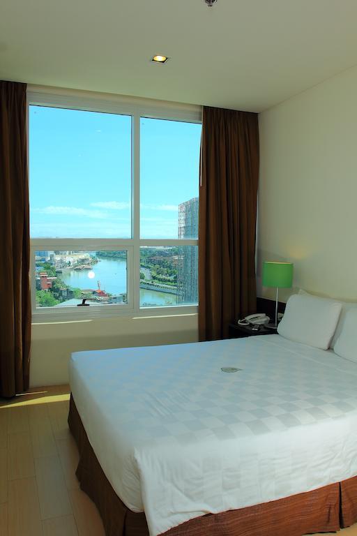 Go Hotels Plus Mandaluyong Exteriér fotografie