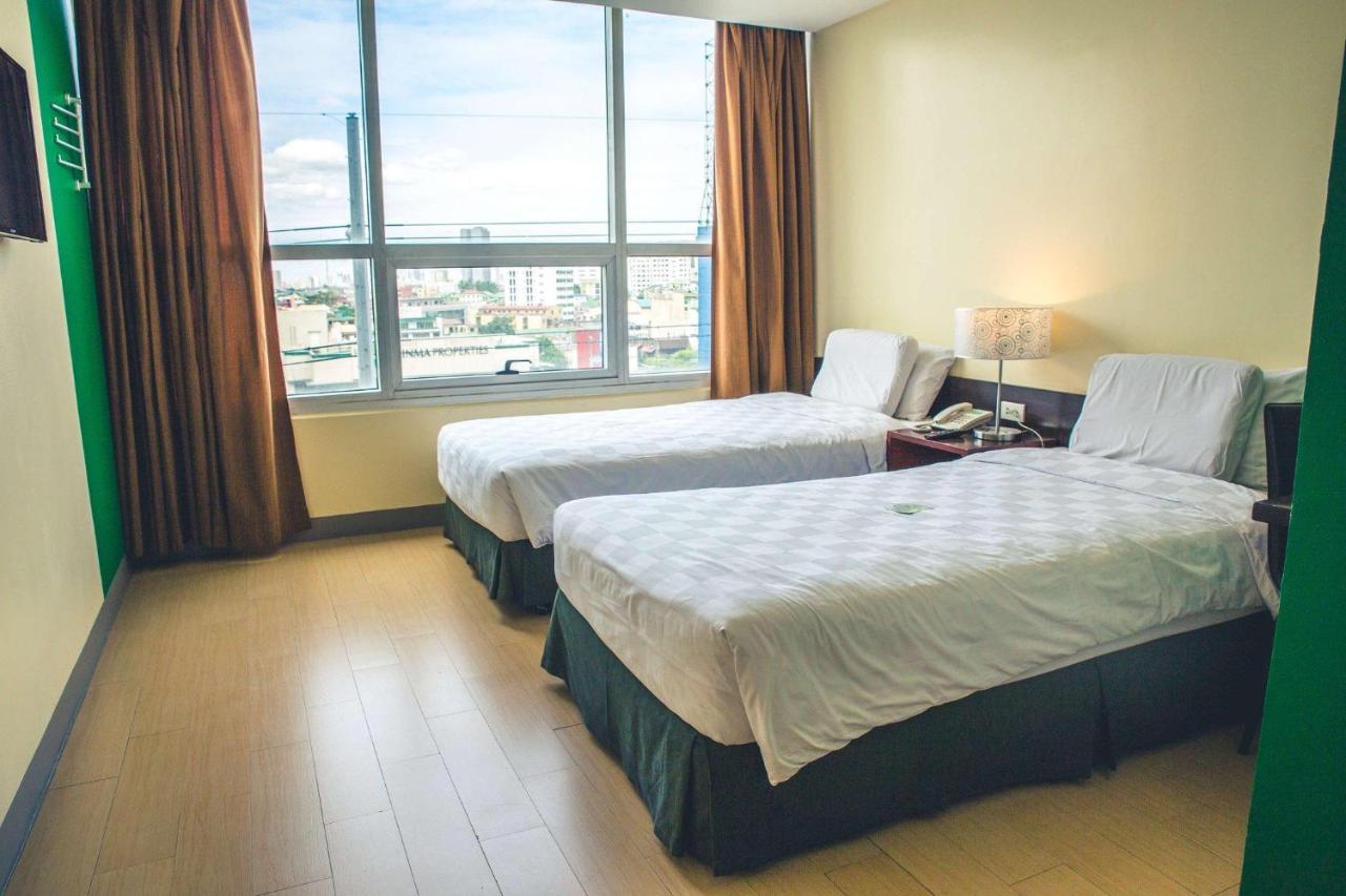 Go Hotels Plus Mandaluyong Exteriér fotografie